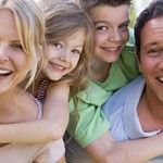 Οικογένεια: Μήπως η πηγή της ευτυχίας είναι ήδη στο σπίτι μας;