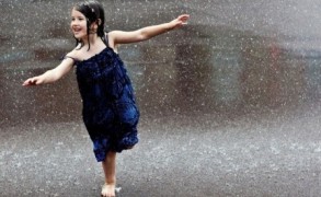 “Η ευτυχία δεν είναι κάτι που το αναβάλλεις για το μέλλον. Είναι…”