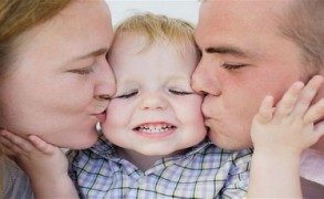 Τρόποι για να νιώσουν τα παιδιά σας ότι τα αγαπάτε