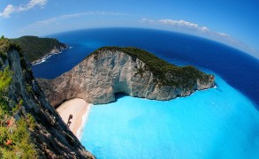 Αυτή είναι η παραλία που ψηφίστηκε ως η καλύτερη του κόσμου από την Huffington Post