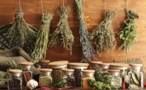 5 βότανα και μπαχαρικά που θα κάνουν τα γεύματά σας πιο υγιεινά