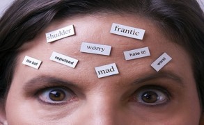 Καταστροφολογία στη σκέψη: Πως μας αποδιοργανώνει τη ζωή