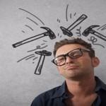 Τι είναι αυτό που μου προκαλεί τόσο έντονους πονοκεφάλους;