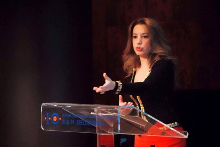 %ce%bd%ce%af%ce%bd%ce%b1-%ce%ba%ce%b1%ce%bb%ce%bf%cf%8d%cf%84%cf%83%ce%b1